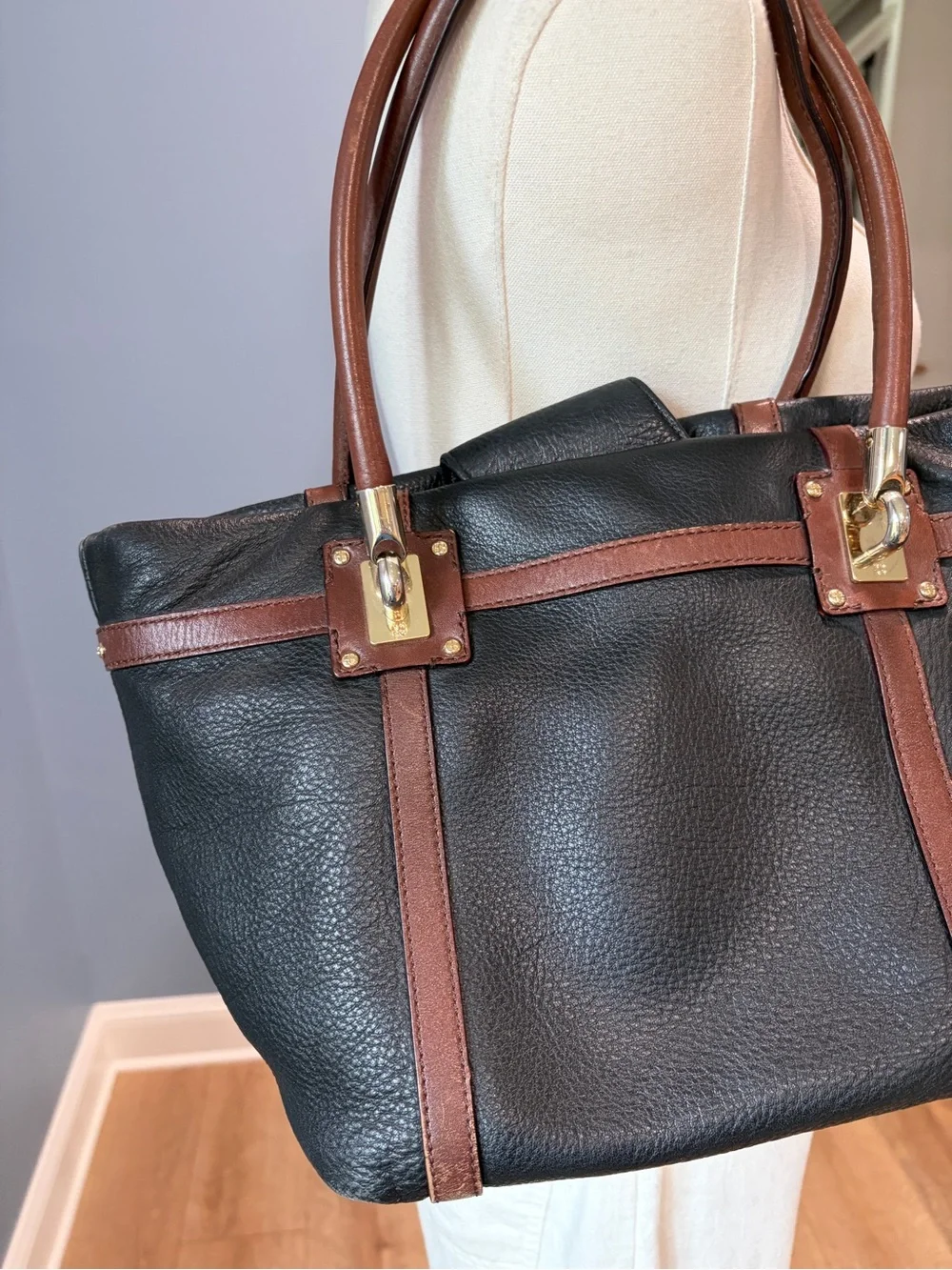 Kate Spade New York Black Pebbled Leather Tote Brown Trim Gold Hardware